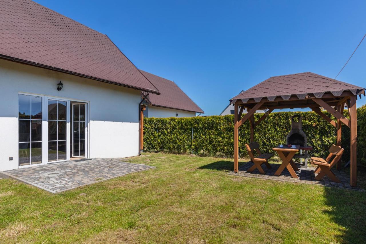 Holiday Houses Alana & Alva With Garden By Noclegi Renters Międzywodzie Exteriér fotografie